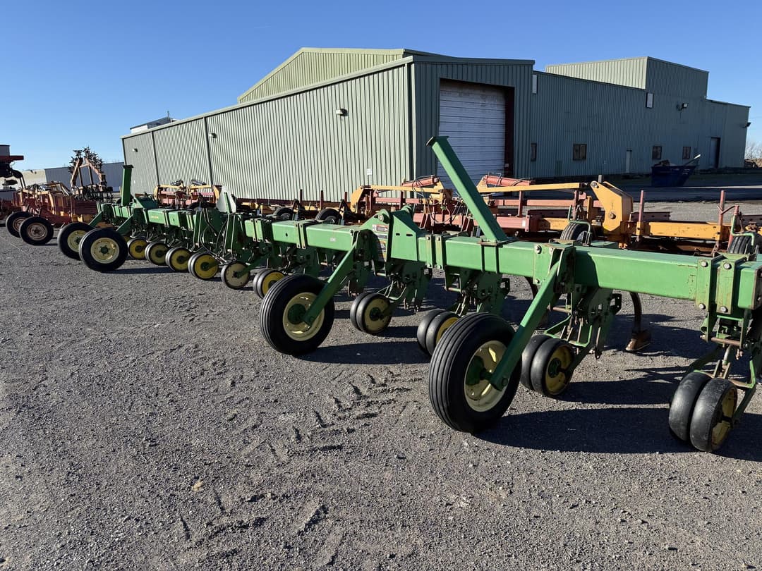 Image of John Deere 886 Primary image