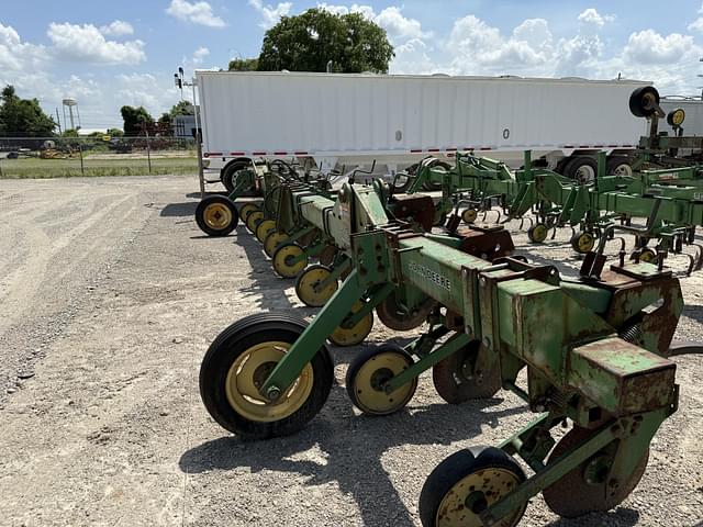 Image of John Deere 886 equipment image 4