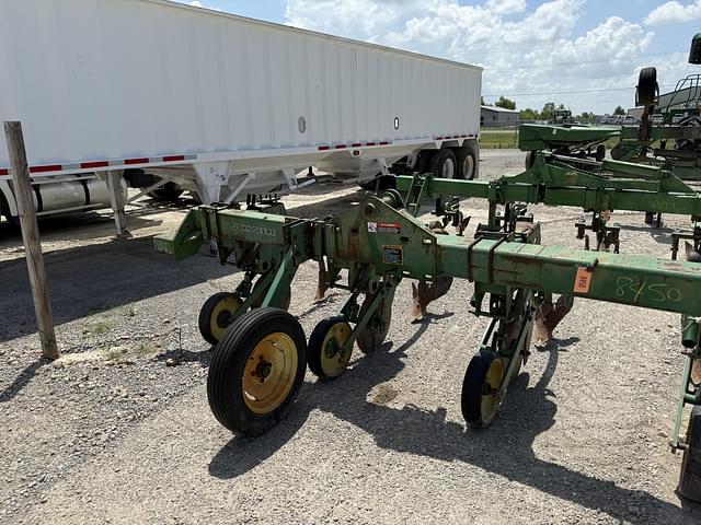 Image of John Deere 886 equipment image 2