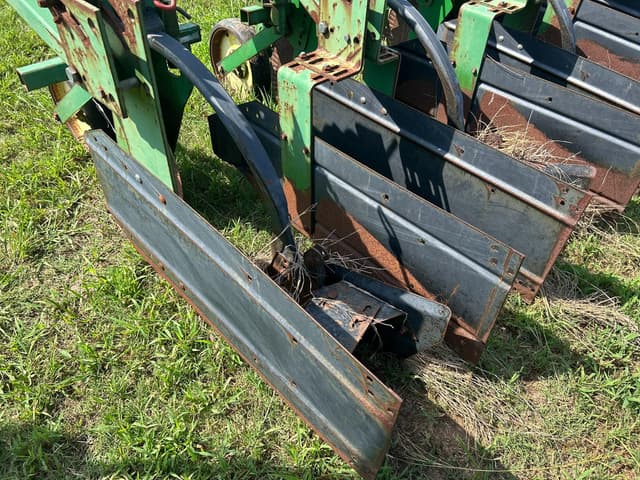 Image of John Deere 886 equipment image 4