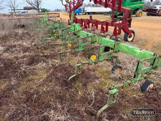 Image of John Deere 886 equipment image 1