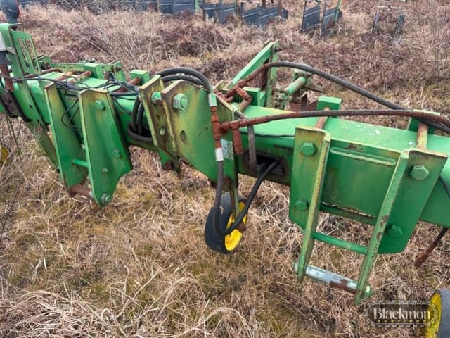 Image of John Deere 886 equipment image 4