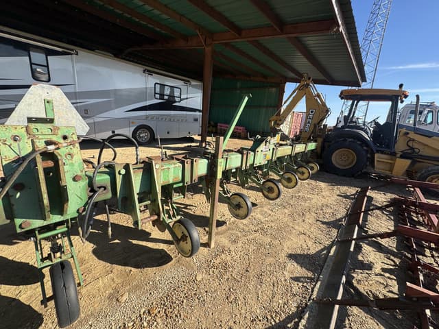 Image of John Deere 886 equipment image 3