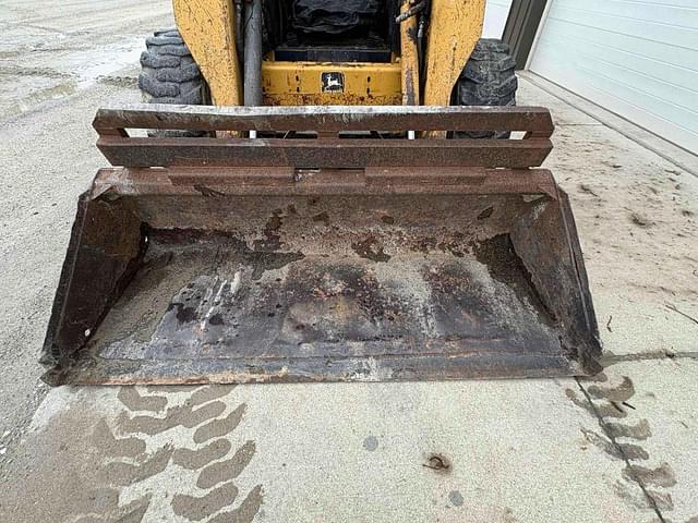 Image of John Deere 8875 equipment image 3