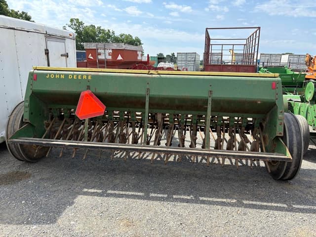 Image of John Deere 8900 equipment image 3
