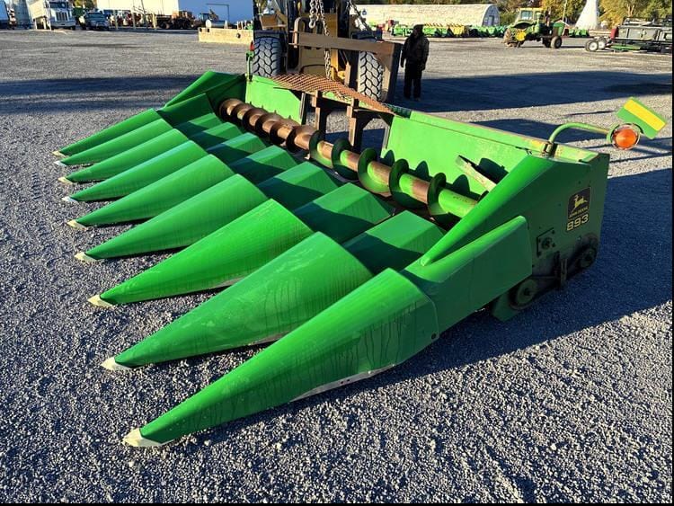 John Deere 893 Equipment Image0