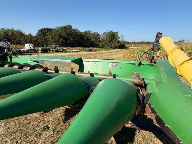 Image of John Deere 893 equipment image 3