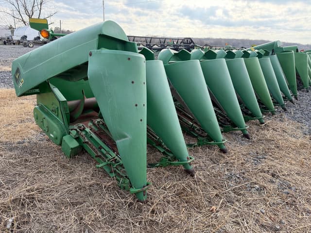 Image of John Deere 893 equipment image 2