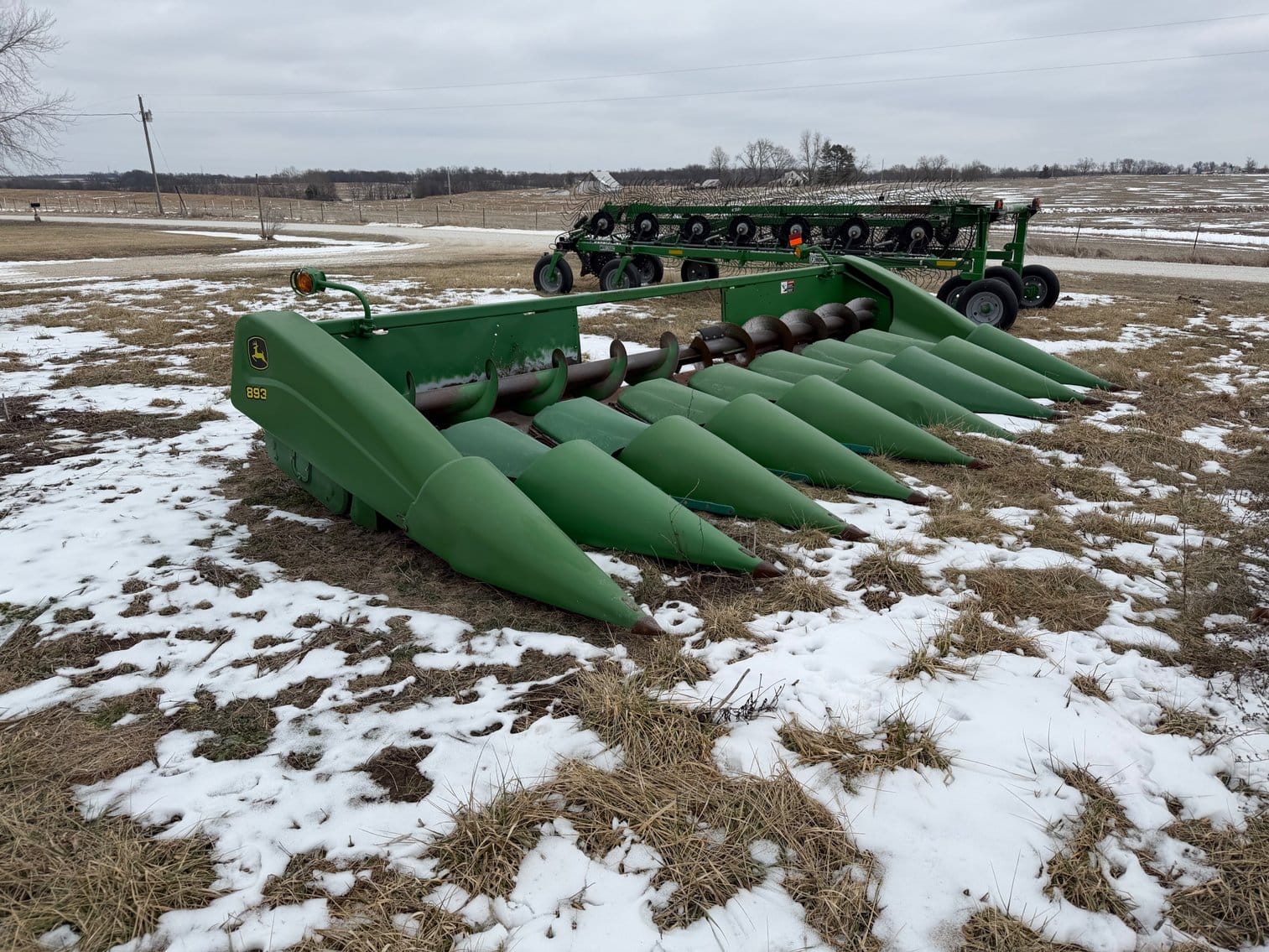 John Deere 893 Equipment Image0