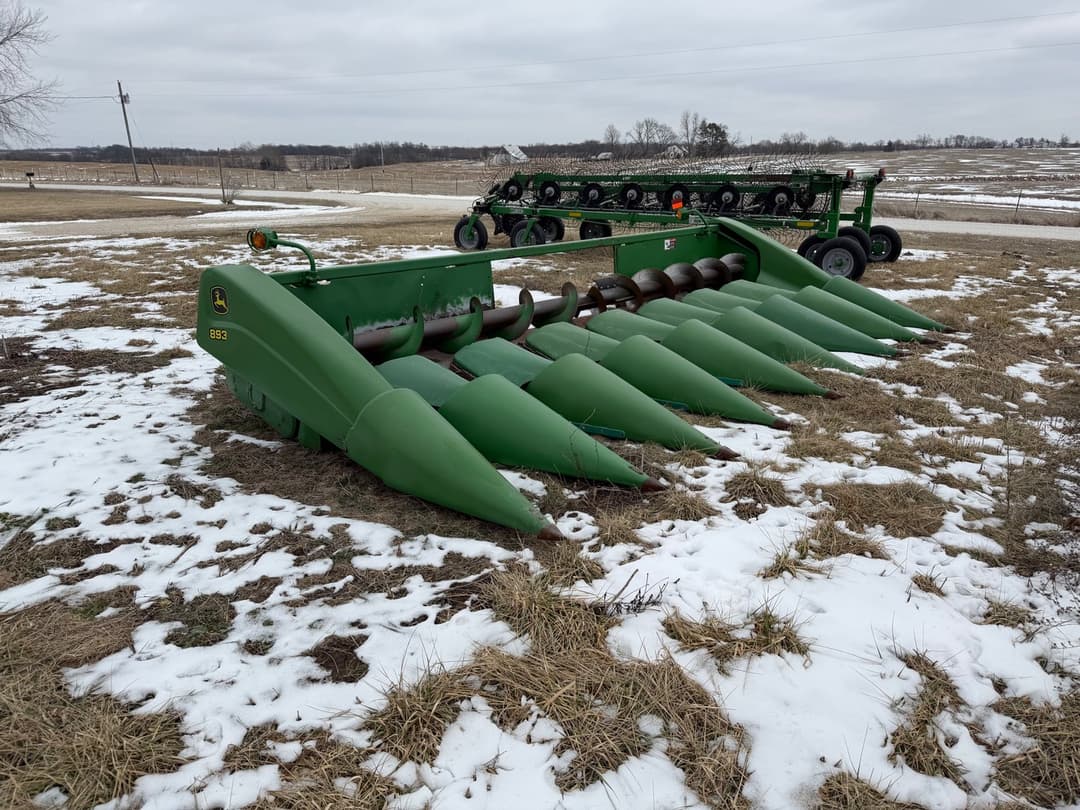 Image of John Deere 893 Primary image