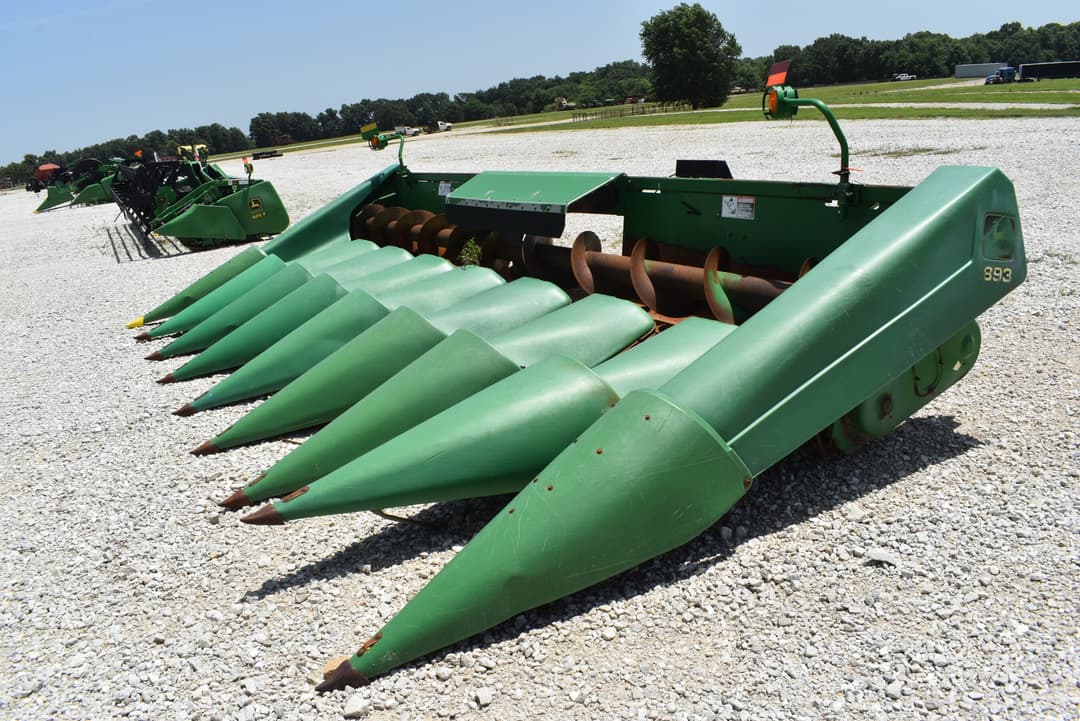 Image of John Deere 893 Primary image