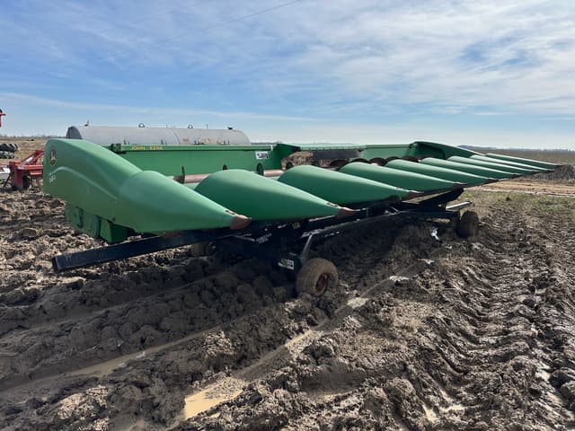 Image of John Deere 894 equipment image 2