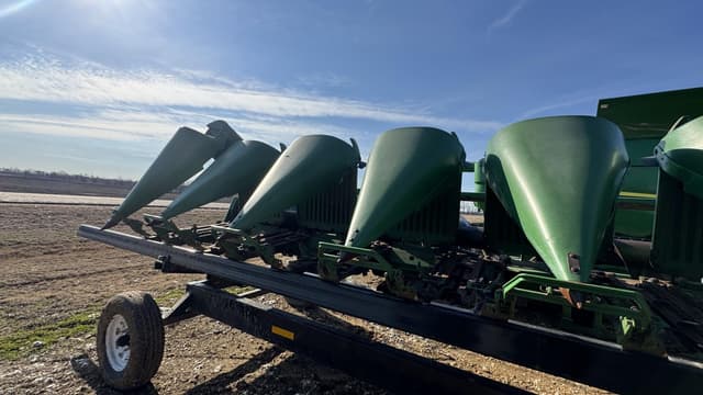 Image of John Deere 894 equipment image 4