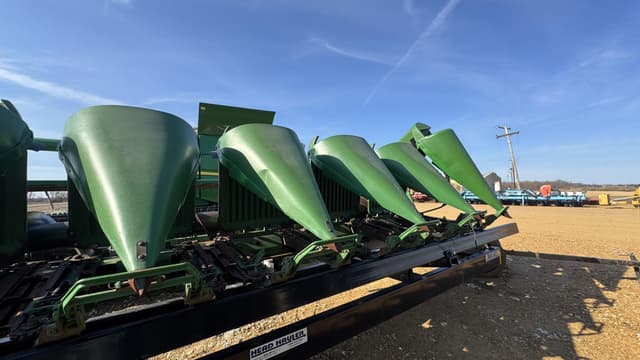 Image of John Deere 894 equipment image 3