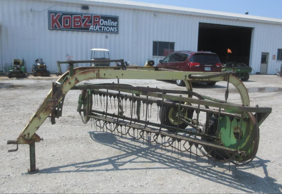 Image of John Deere 894A Primary image