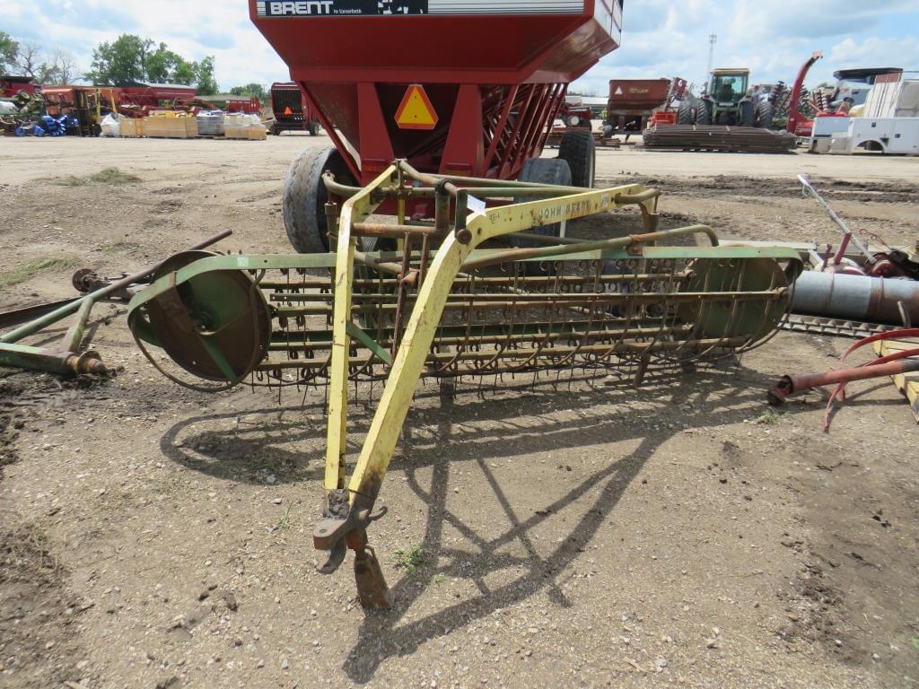 Image of John Deere 896 Image 1