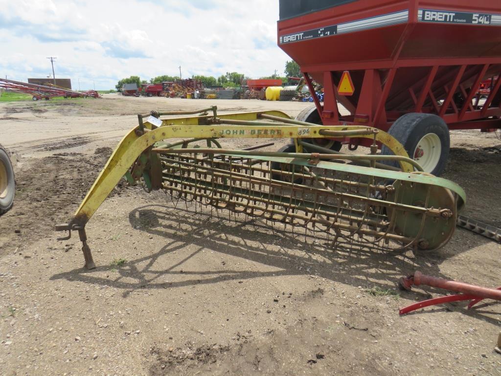 Image of John Deere 896 Image 0