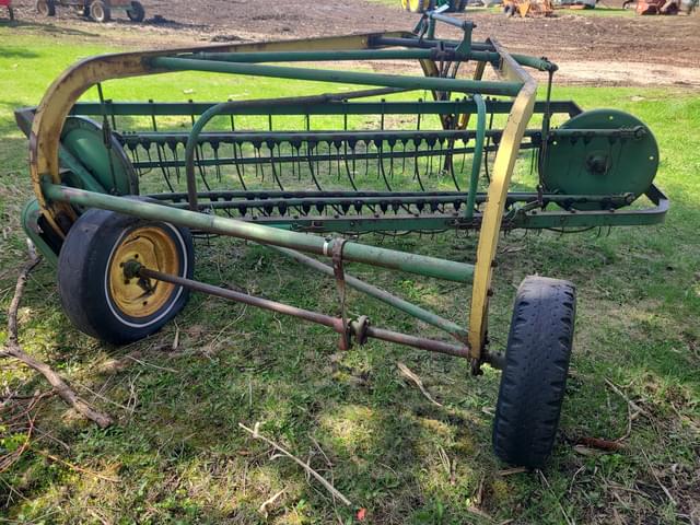 Image of John Deere 896 equipment image 1