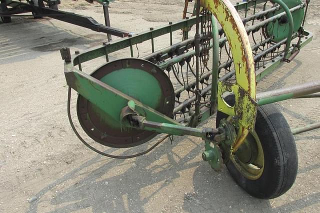 Image of John Deere 896 equipment image 2