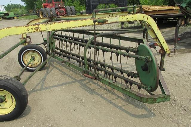 Image of John Deere 896 equipment image 1
