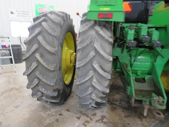 Image of John Deere 8960 equipment image 4