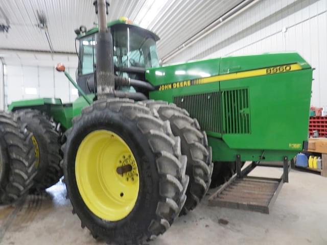 Image of John Deere 8960 equipment image 1
