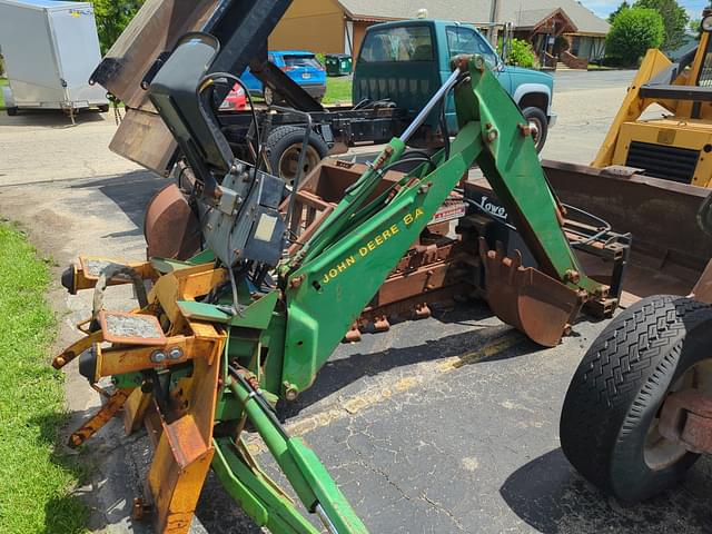 Image of John Deere 8A equipment image 1