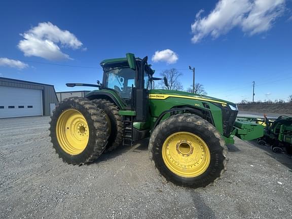 Image of John Deere 8R 250 Image 1