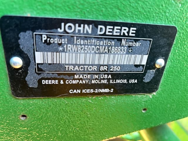 Image of John Deere 8R 250 equipment image 1