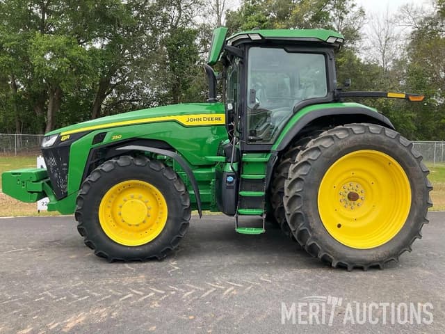 Image of John Deere 8R 250 equipment image 1