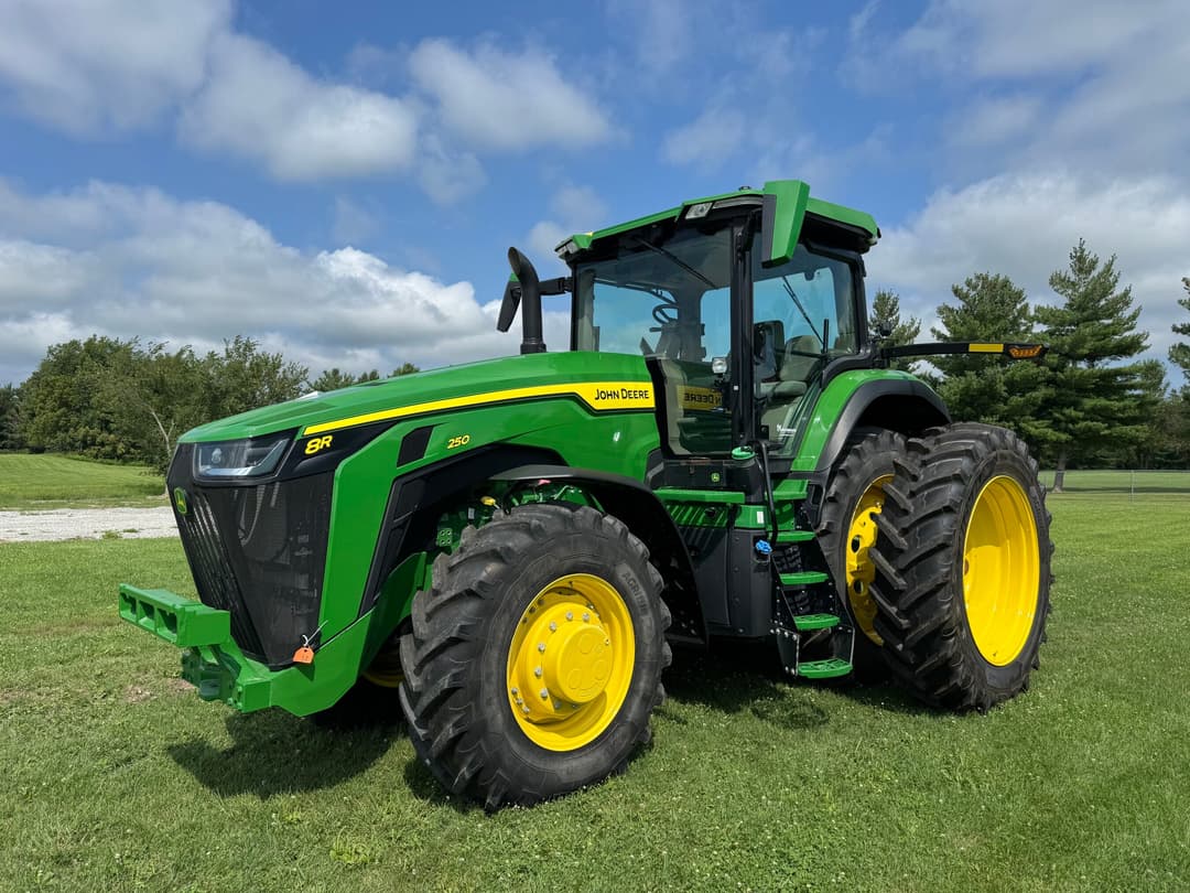 Image of John Deere 8R 250 Primary image