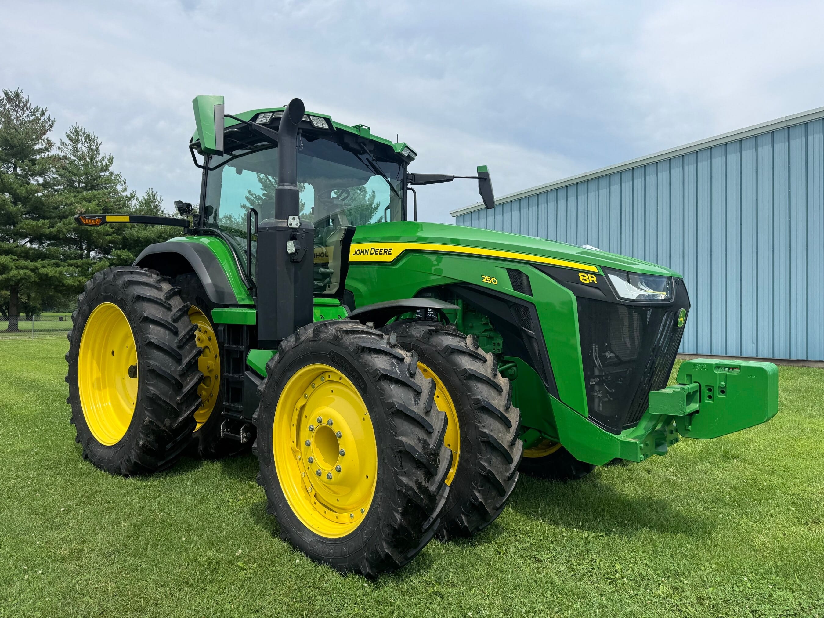 2021 John Deere 8R 250 Equipment Image0