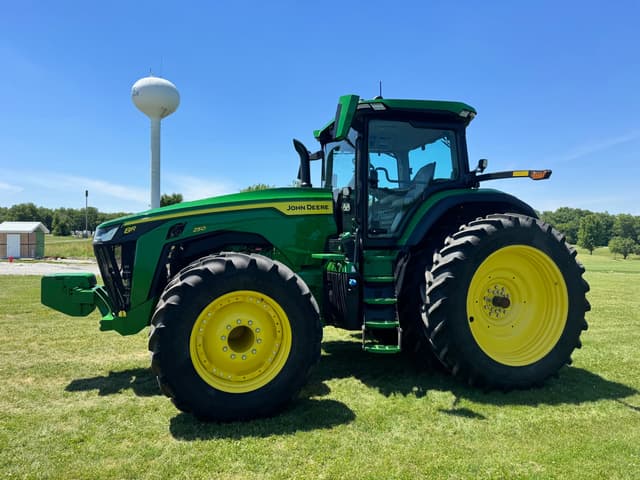 Image of John Deere 8R 250 equipment image 3