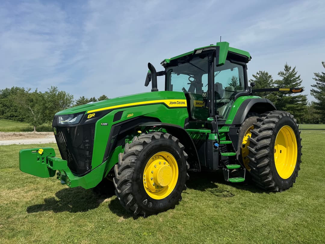 Image of John Deere 8R 250 Primary image