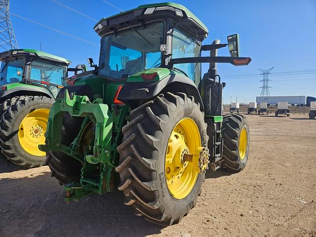 Image of John Deere 8R 310 equipment image 4