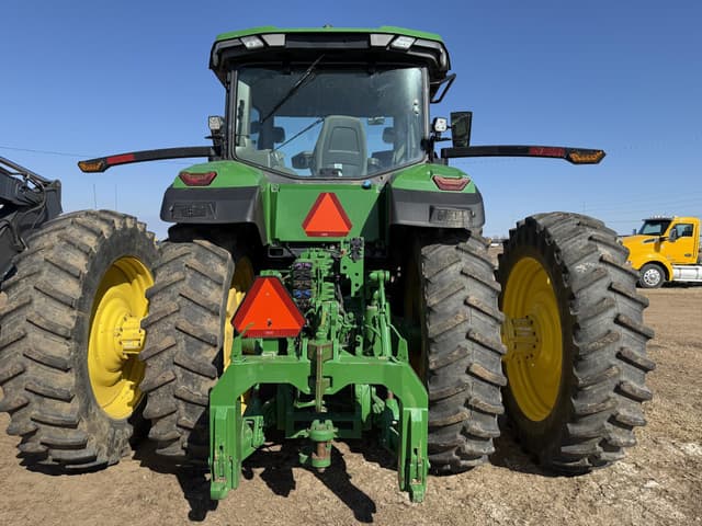 Image of John Deere 8R 310 equipment image 4