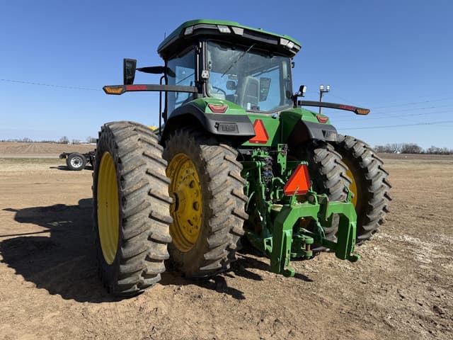 Image of John Deere 8R 310 equipment image 3