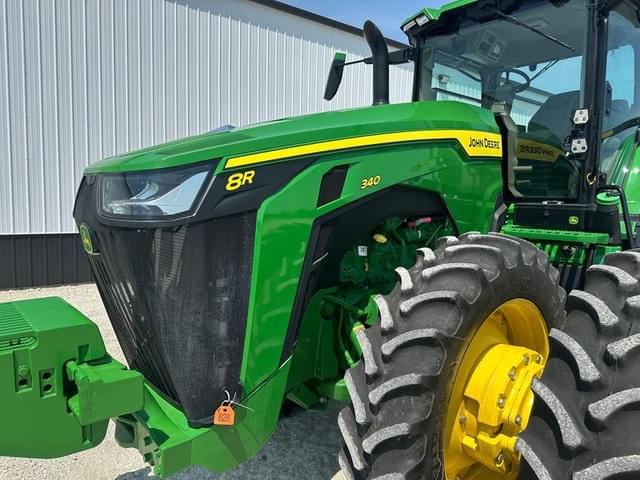 Image of John Deere 8R 340 equipment image 2