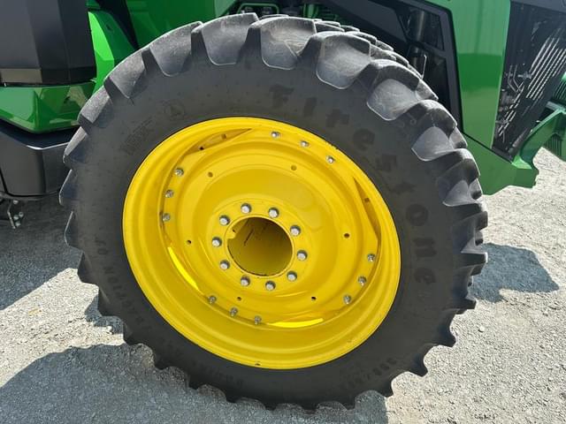 Image of John Deere 8R 340 equipment image 4