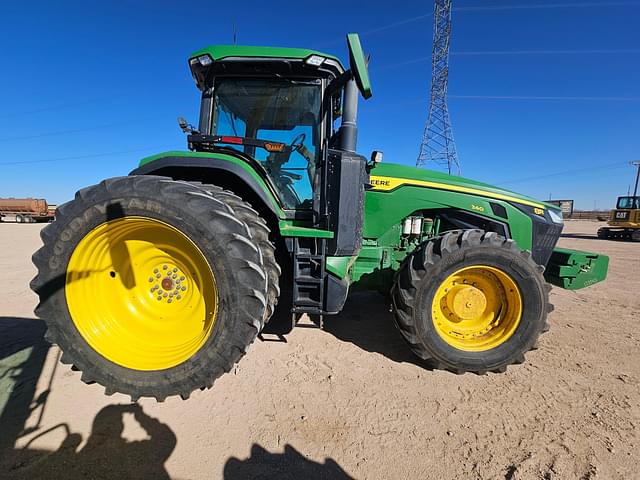 Image of John Deere 8R 340 equipment image 3