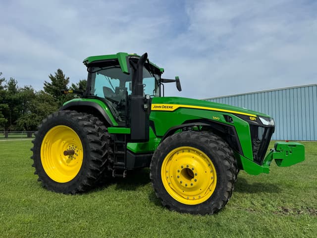 Image of John Deere 8R 340 equipment image 2