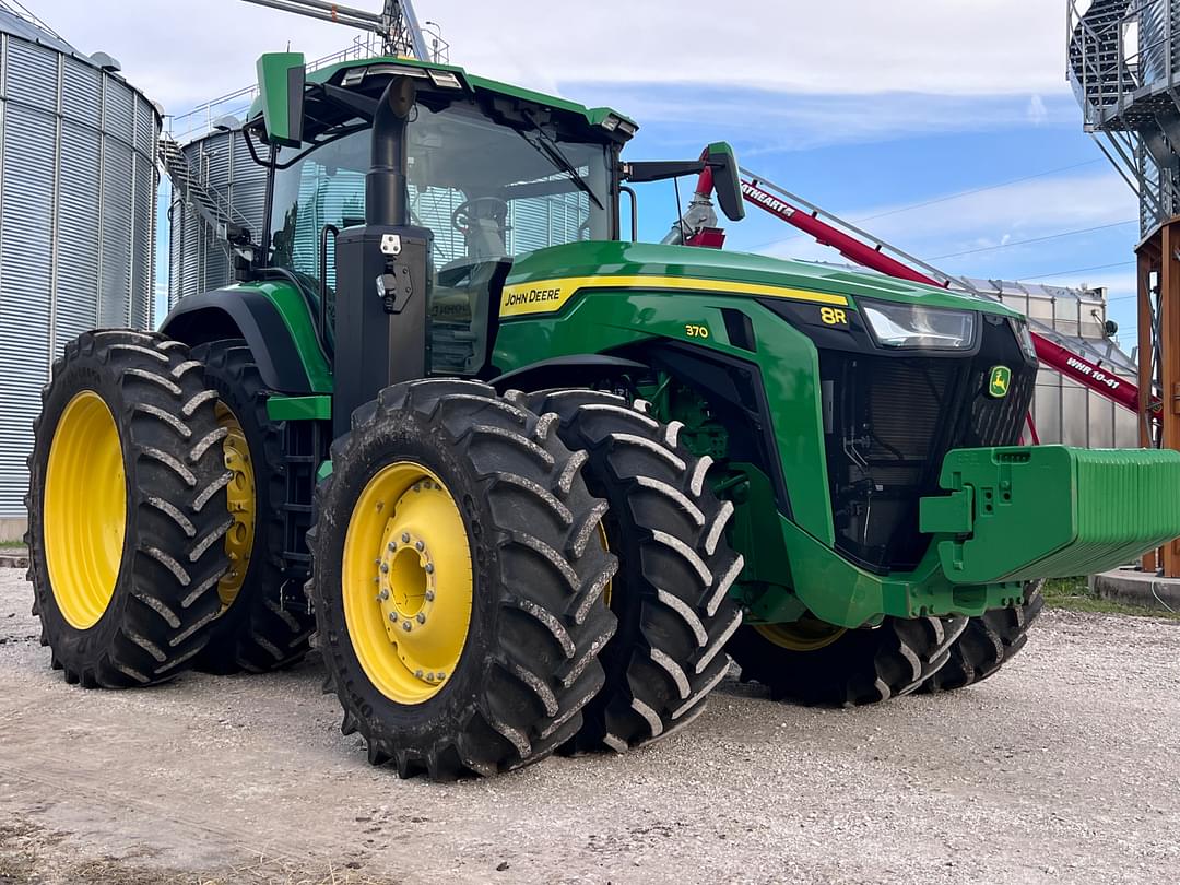 Image of John Deere 8R 370 Primary image