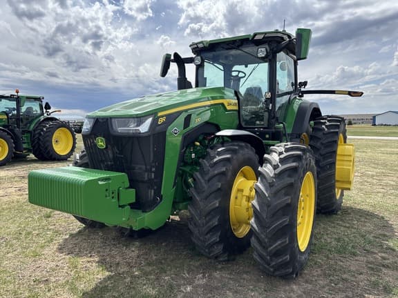 Image of John Deere 8R 370 equipment image 2