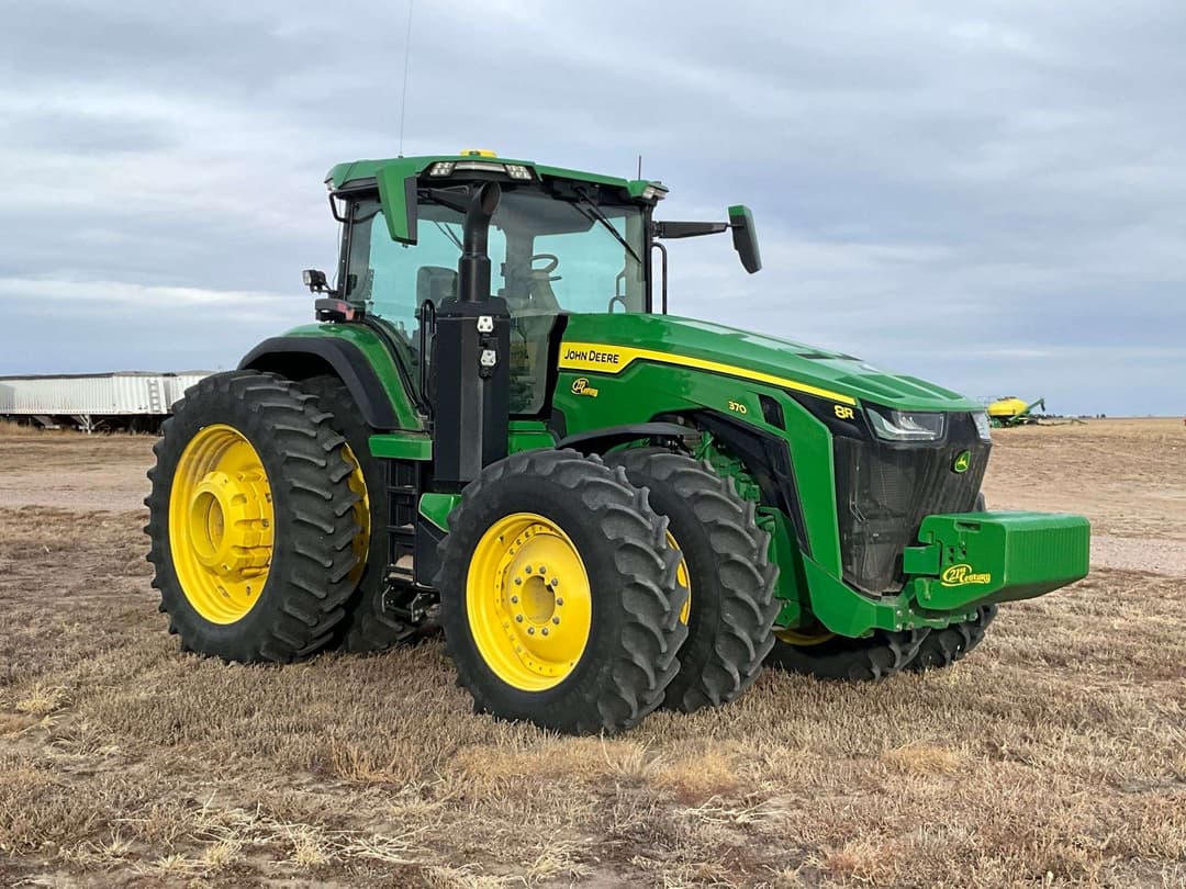 Image of John Deere 8R 370 Primary image
