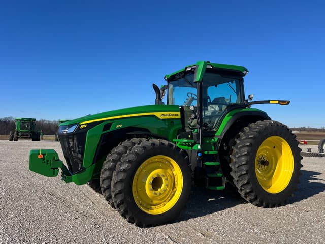 Image of John Deere 8R 370 equipment image 3