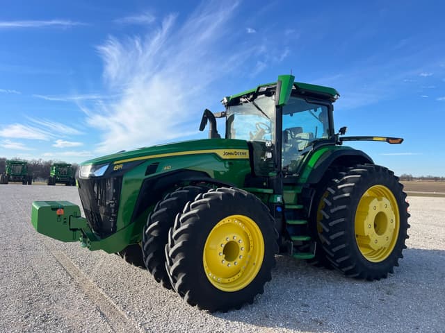 Image of John Deere 8R 410 equipment image 3