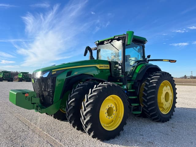 Image of John Deere 8R 410 equipment image 2