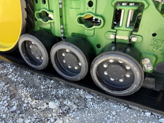 Image of John Deere 8RT 370 equipment image 2