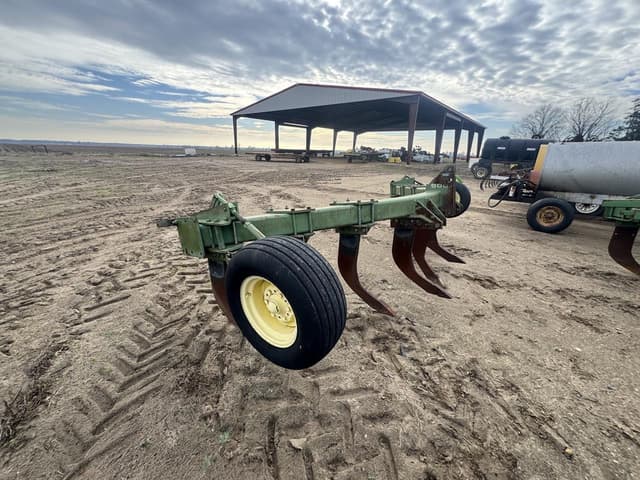 Image of John Deere 900 equipment image 2