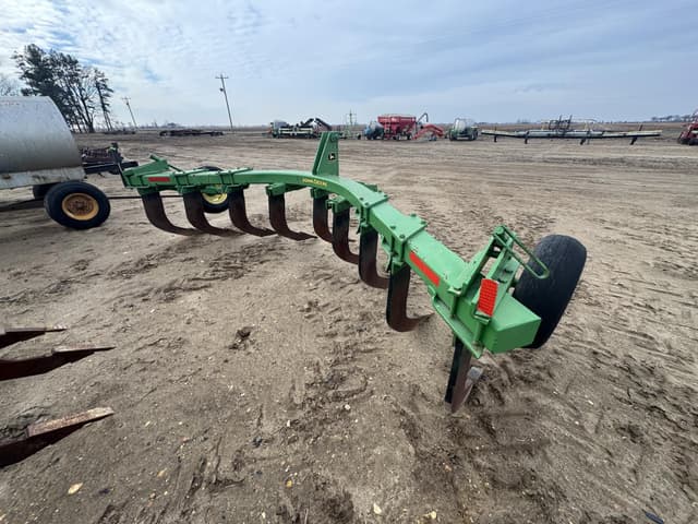 Image of John Deere 900 equipment image 4